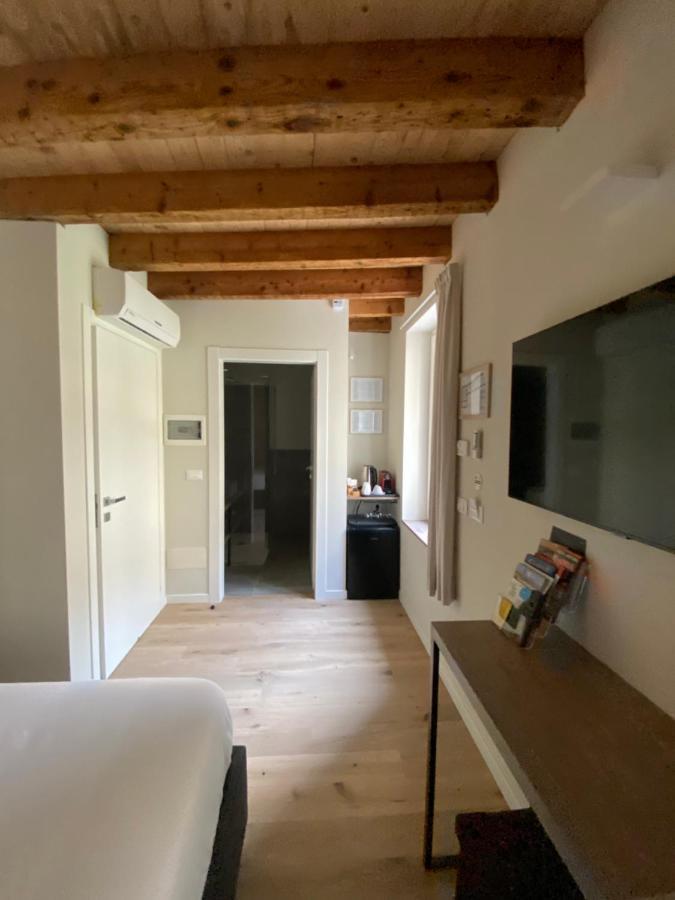 Malvezzi24 Boutique Rooms Десенцано дел Гарда Екстериор снимка