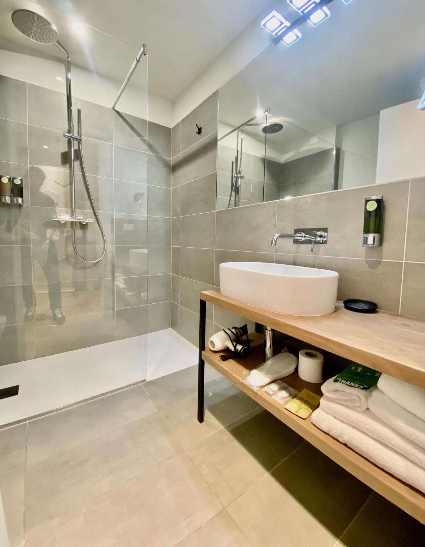 Malvezzi24 Boutique Rooms Десенцано дел Гарда Екстериор снимка