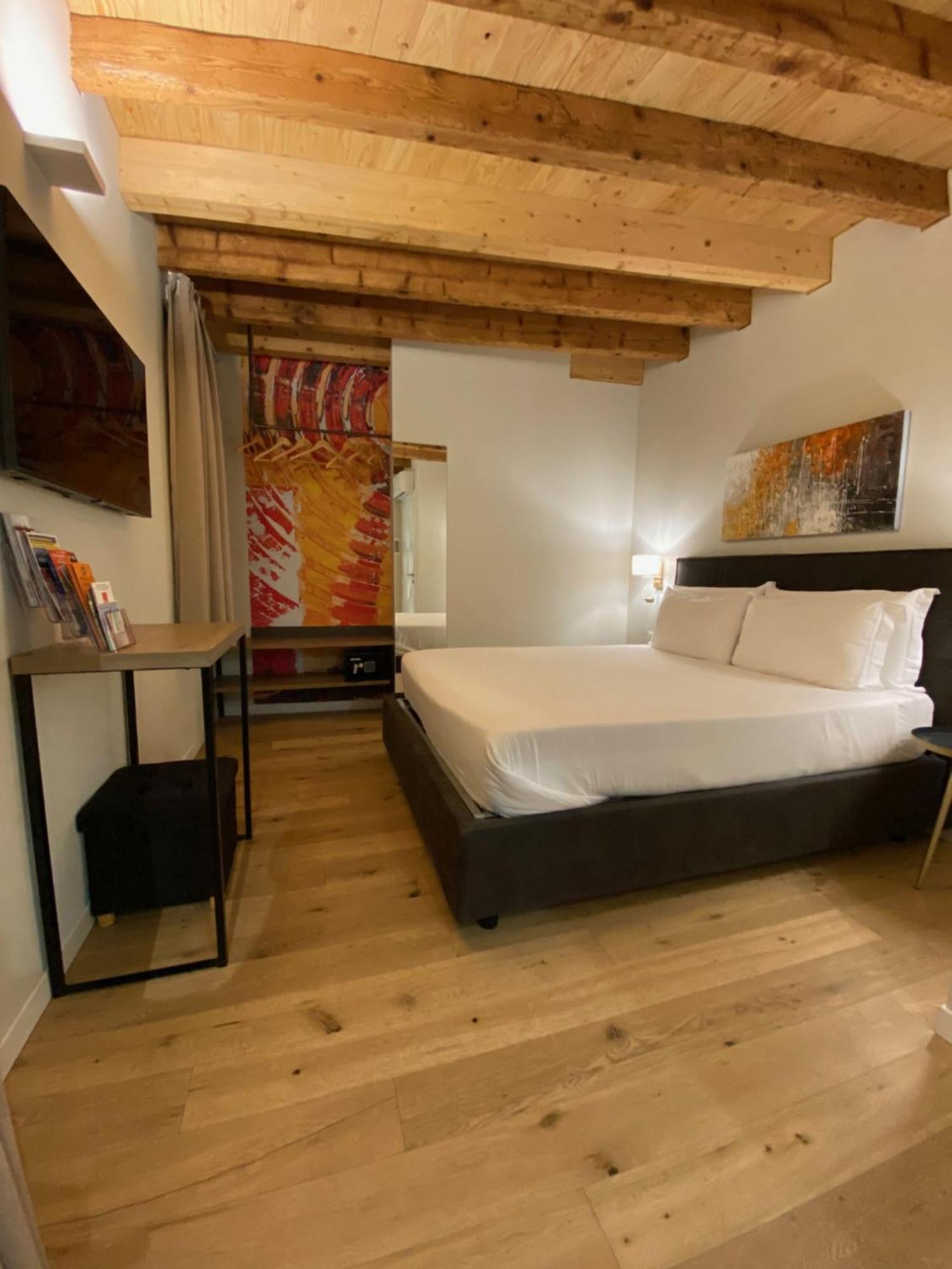 Malvezzi24 Boutique Rooms Десенцано дел Гарда Екстериор снимка